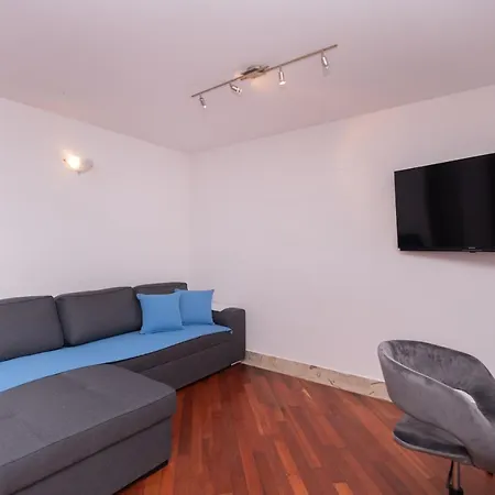 Appartement Palm Garden In Center With Big Terrace